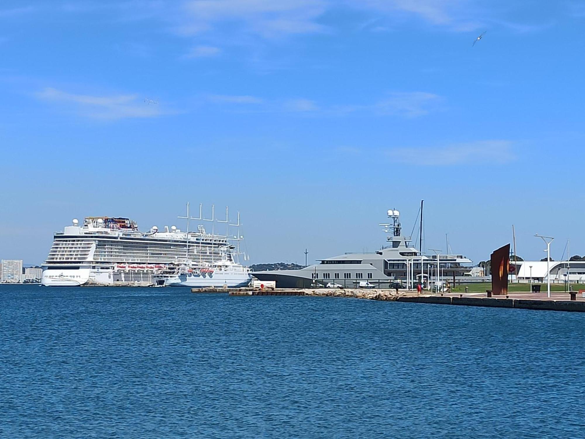 Le Voilier - Port De Plaisance - Host Provence Apartment Ла Сен-сюр-Мер Екстериор снимка